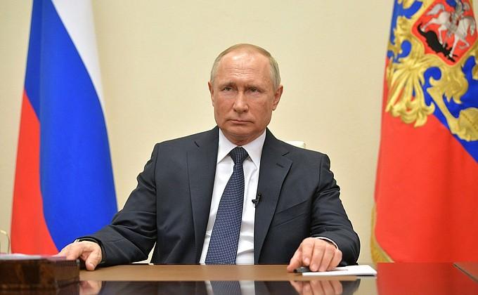 Каникулы вместо карантина. Путин продлил нерабочие дни до 30 апреля