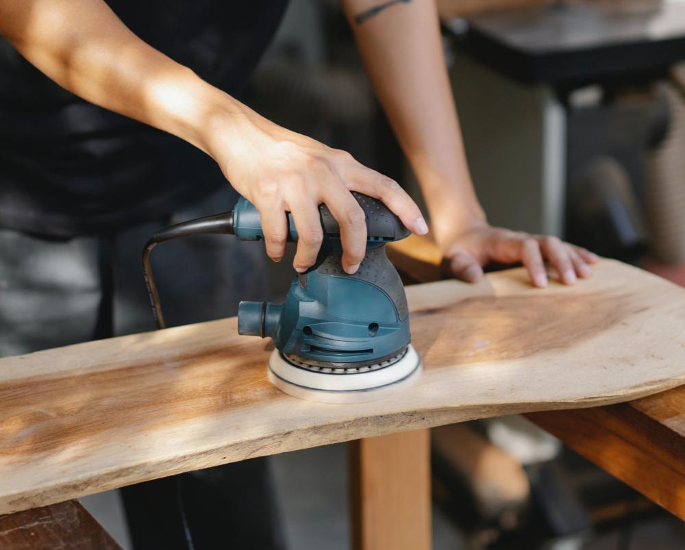 Каждый четвёртый работник в Казахстане трудится в неблагоприятных условиях