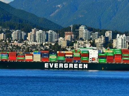 Уроки Ever Given: почему контейнеровозы становятся больше и что это значит для экономики