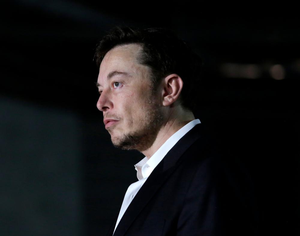 Илон Маск номинирован в совет директоров организатора боев без правил и конкурса «Мисс Вселенная»