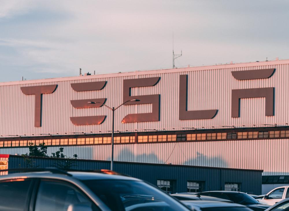 Tesla проведёт дробление акций 5 к 1