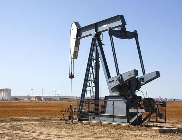 Число нефтегазовых установок в мире в июле упало до рекордного минимума
