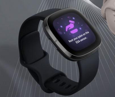 Fitbit выпустила умные часы, отслеживающие уровень стресса