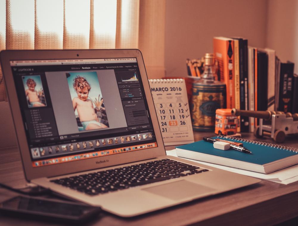 Фоторедактор Adobe навсегда удалил все фото пользователей iPhone и iPad