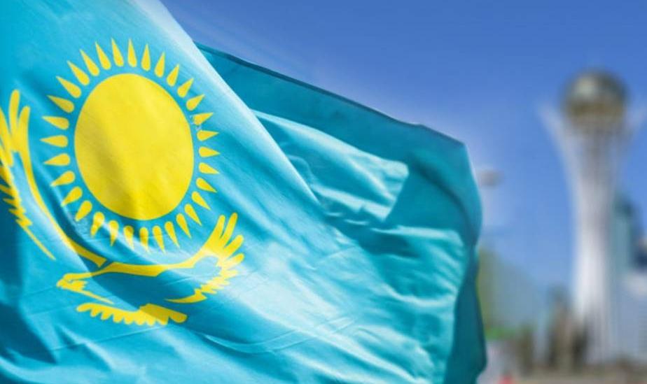Казахстанцы празднуют День Конституции