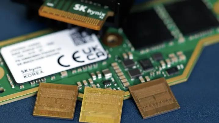 SK Hynix выкупит акции на $29 млрд и направит более 50% денежного потока акционерам