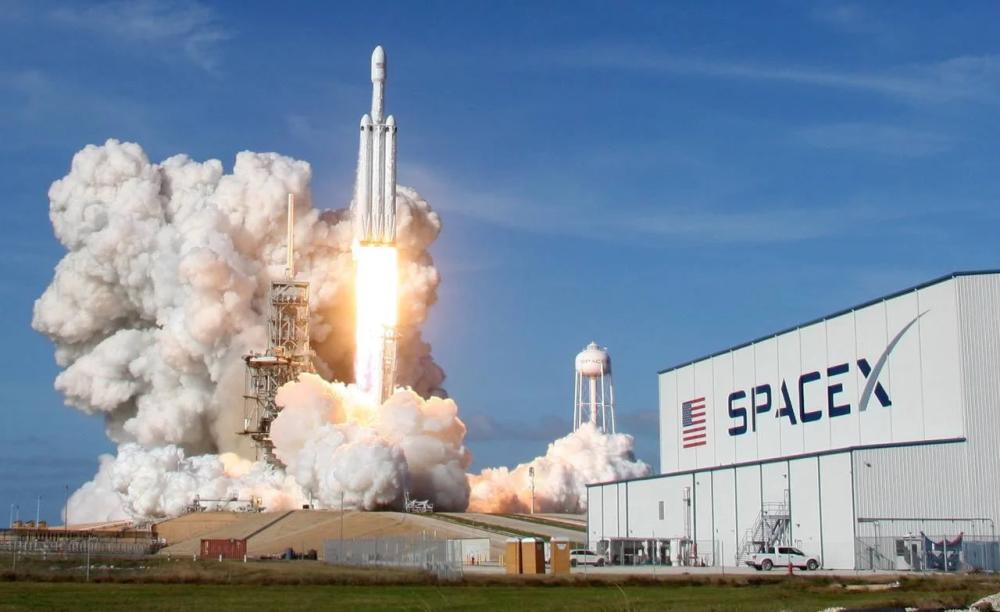 ИИ уходит на орбиту: SpaceX и Nvidia создают космические дата-центры, обвалив акции AMD