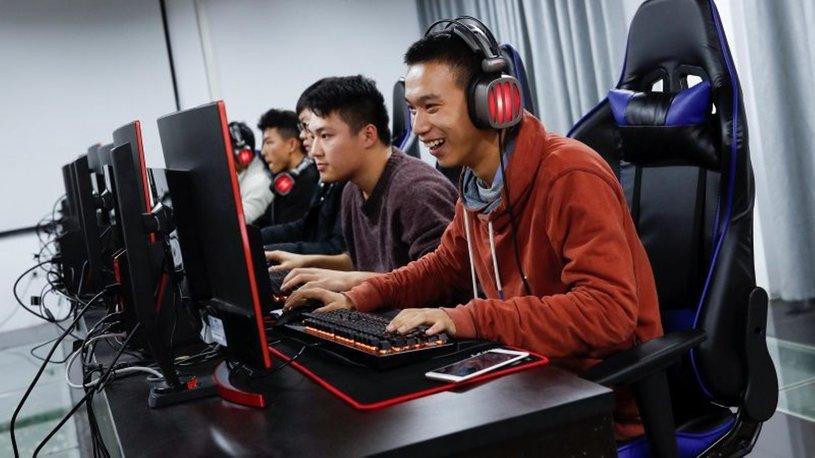 FT: КНР откажется от произведенной за рубежом компьютерной техники через три года