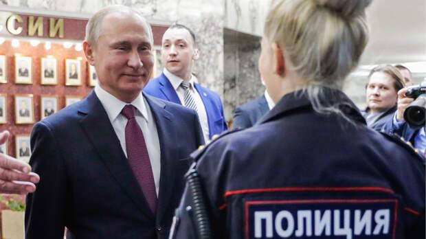 Путин расширил полномочия российской полиции