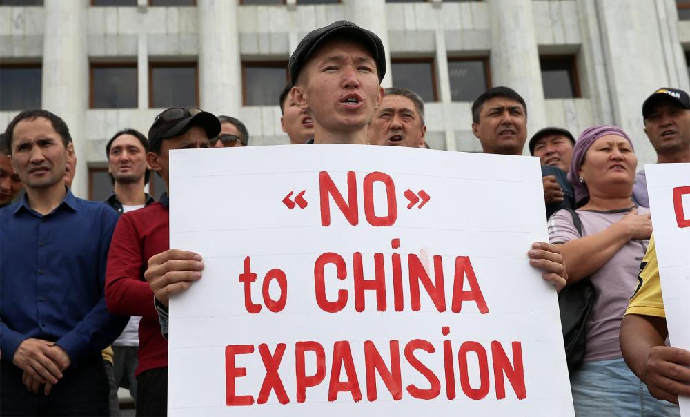 Сагинтаев об акциях у консульства Китая: «Ежедневно выходят и нарушают общественный порядок»