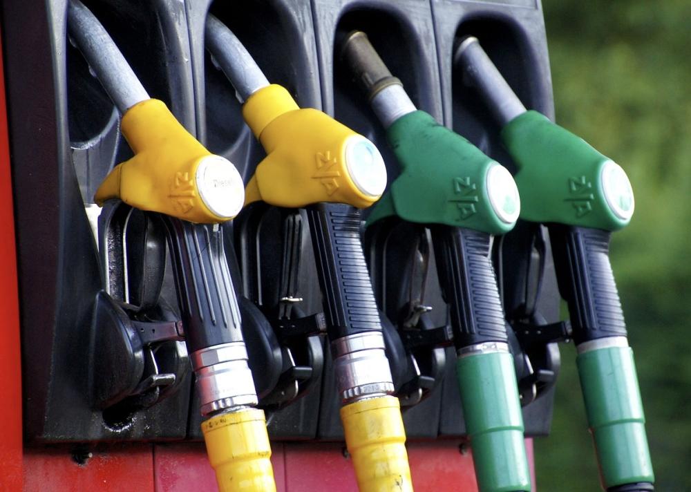 Минэнерго сообщило о неизменности предельных цен на бензин и дизель для казахстанцев