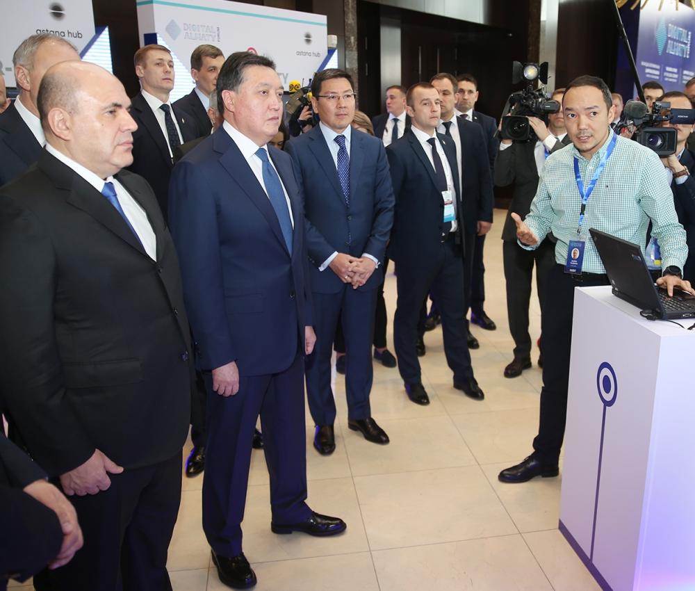 Встреча премьеров в Алматы. Нужно принять решение о внедрении ЭЦП на территории всего ЕАЭС - Мишустин
