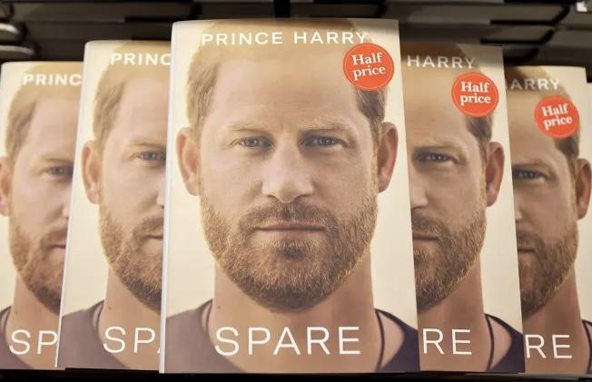 В Великобритании мемуары принца Гарри установили рекорд по скорости продаж