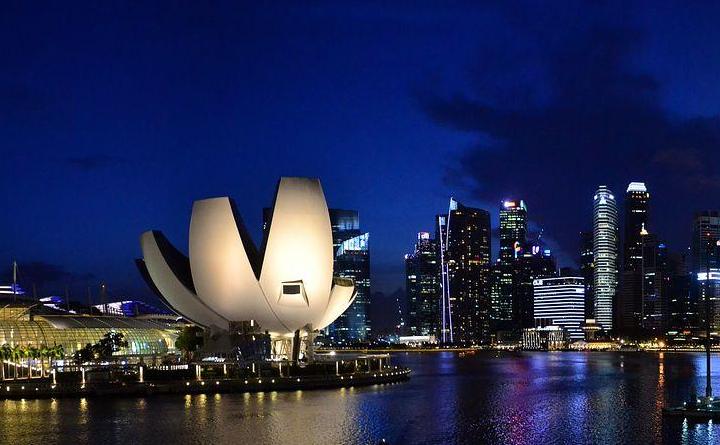 Инвесторы из Гонконга начали массовый перевод средств в Сингапур