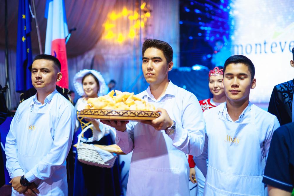 Как в Казахстане отметили День взятия Бастилии