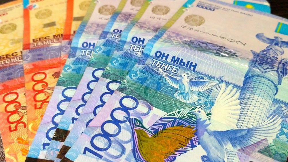 Токаев: казахстанцам выплатят по 42 500 тенге за июль