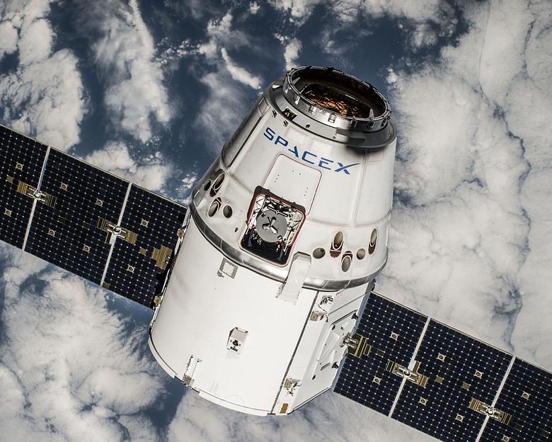 SpaceX планирует привлечь $1 млрд