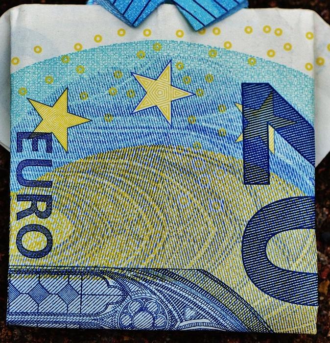 Курс евро достиг максимальной отметки