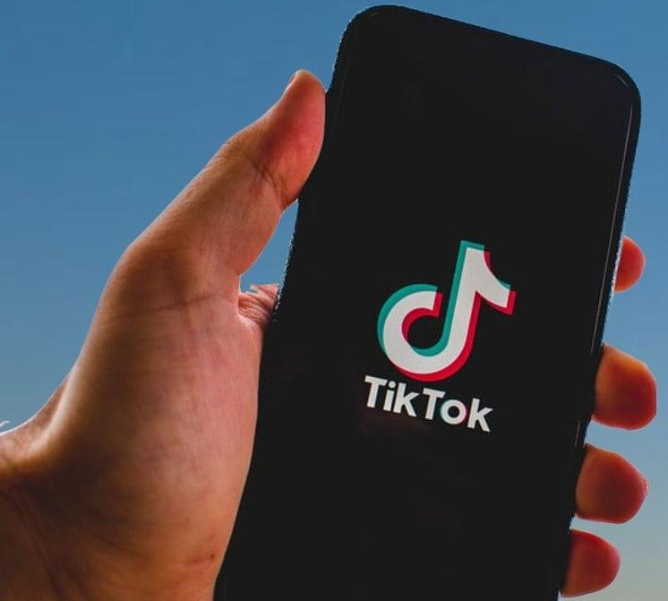 Instagram заплатит блогерам из TikTok