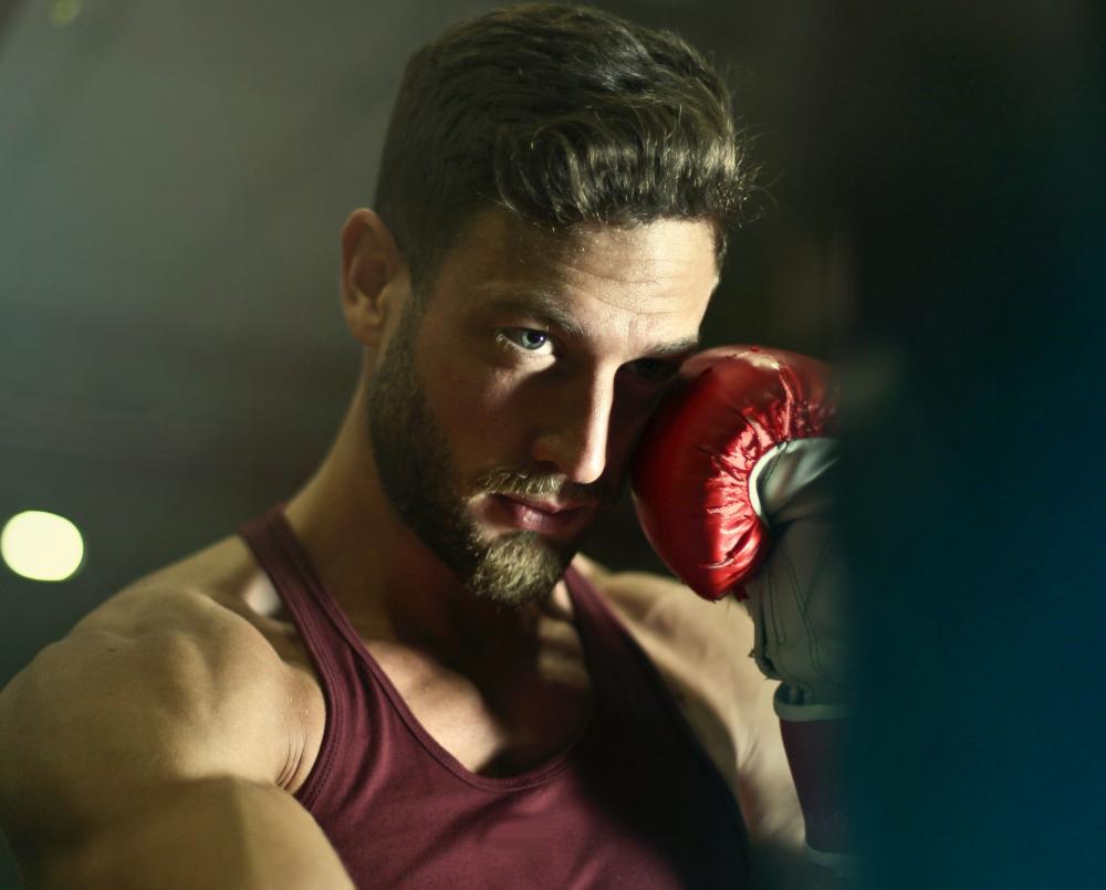 Объём услуг в области досуга и спорта сократился почти вдвое