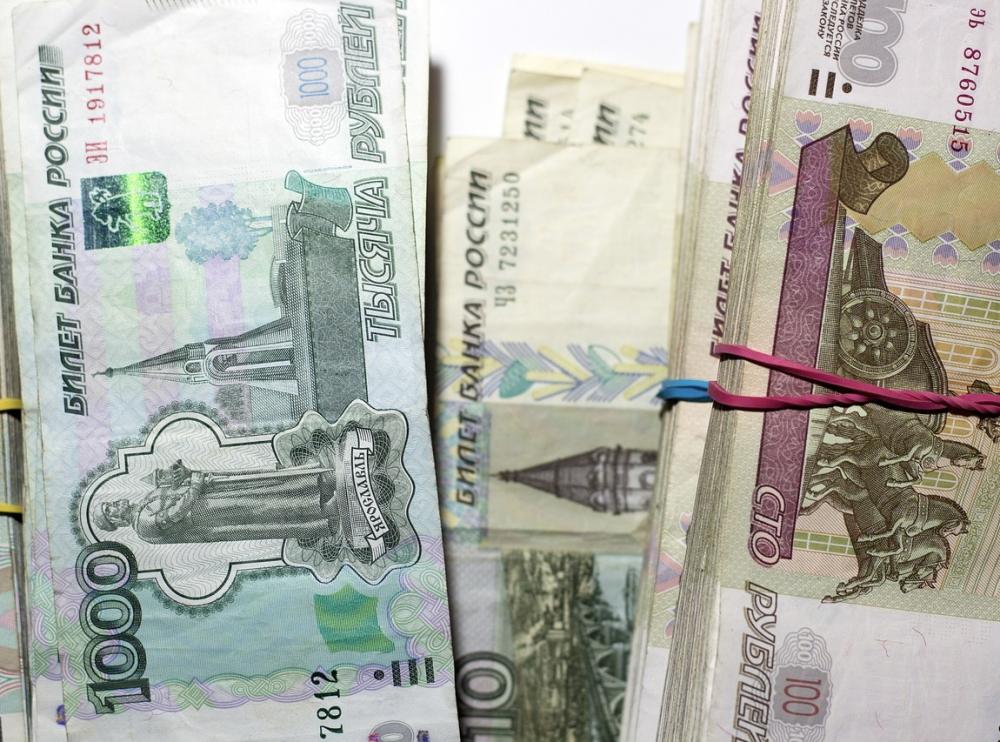 Банкам РК разрешили вывозить рубли, накопившиеся к началу июля