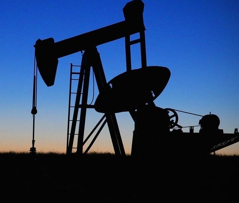 Ирак сокращает добычу нефти