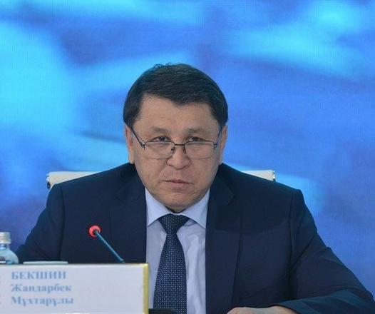 Жандарбек Бекшин провел онлайн-брифинг и рассказал о карантине в Алматы