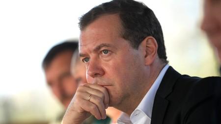 Медведев прибыл с визитом в Казахстан