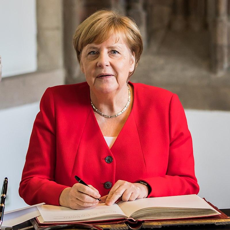 Меркель ушла на домашний карантин из-за контакта с заболевшим врачом