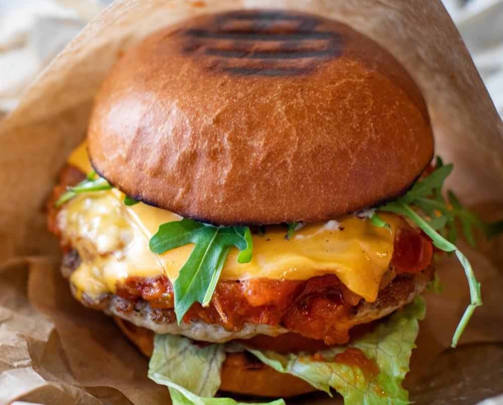 Burger King попала в скандал из-за твита в честь 8 марта
