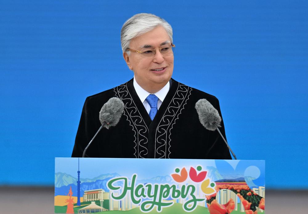 Глава государства поздравил казахстанцев с праздником Наурыз