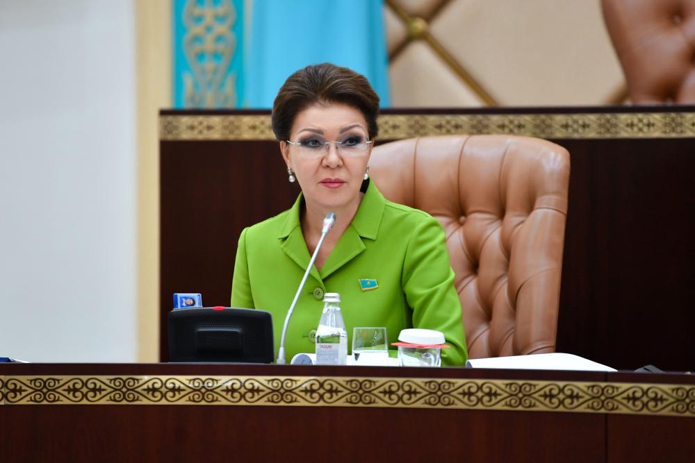 Глава государства поблагодарил Даригу Назарбаеву