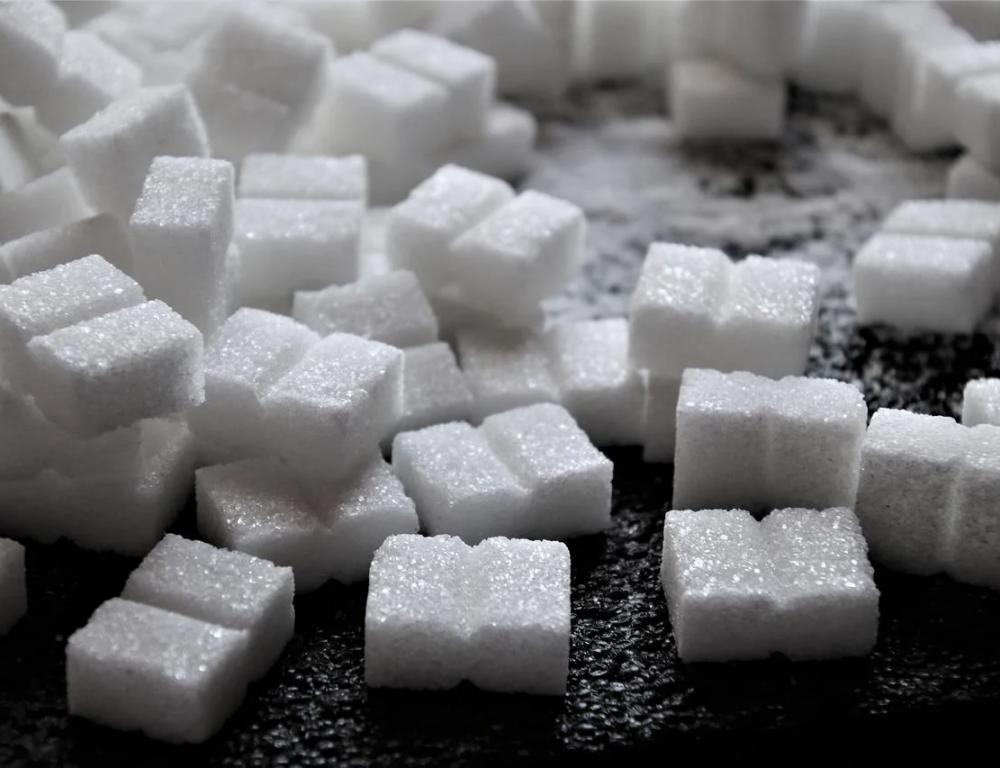 Более 15 тысяч казахстанцев могут остаться без работы из-за проблем с нехваткой сахара