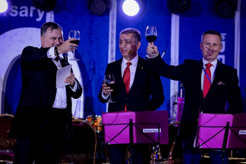 Как казахстанцы стали немного французами. В Алматы отметили праздник молодого вина Le Beaujolais Nouveau-2019