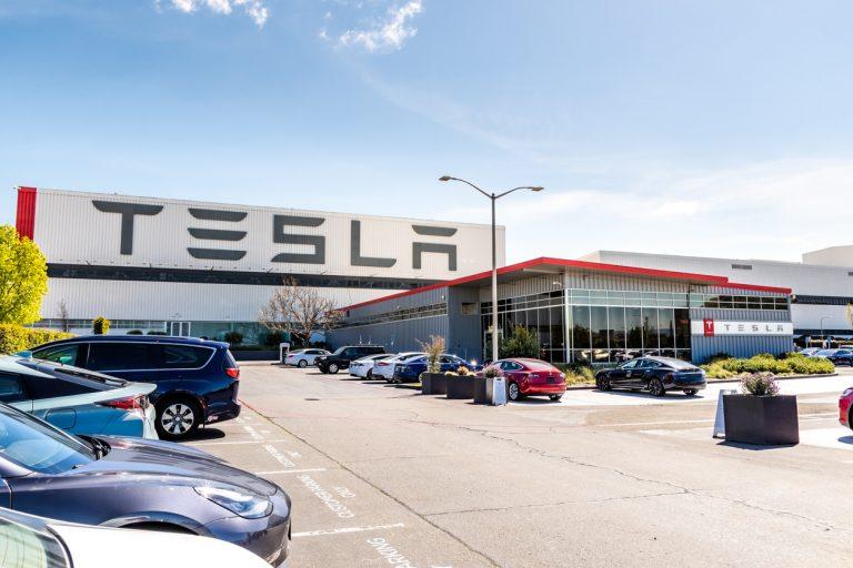Маск назвал место строительства первого завода Tesla в Европе