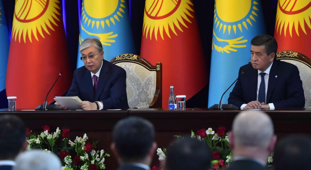 Товарооборот, логистика, водные ресурсы: о чем говорил Токаев во время визита в Кыргызстан