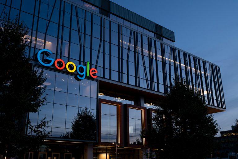 Google начнет оказывать банковские услуги