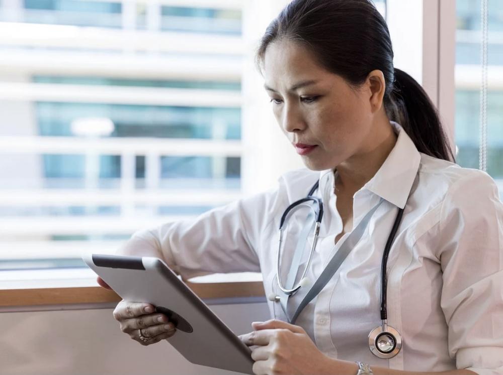 «Бросить или умереть» — не единственный вариант: врачи обсудили концепцию снижения вреда