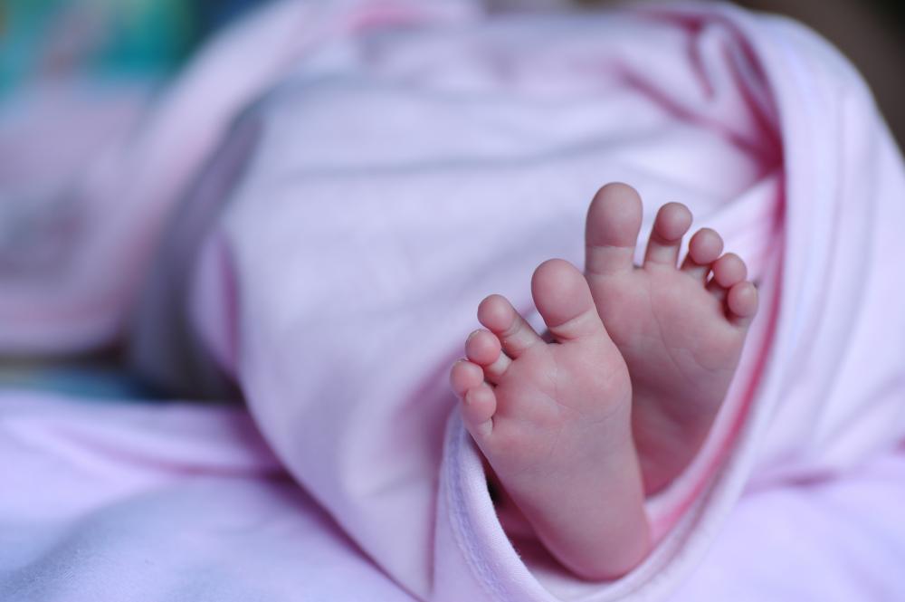 15-летняя девочка, с новорожденным на руках, полгода скиталась по Шымкенту