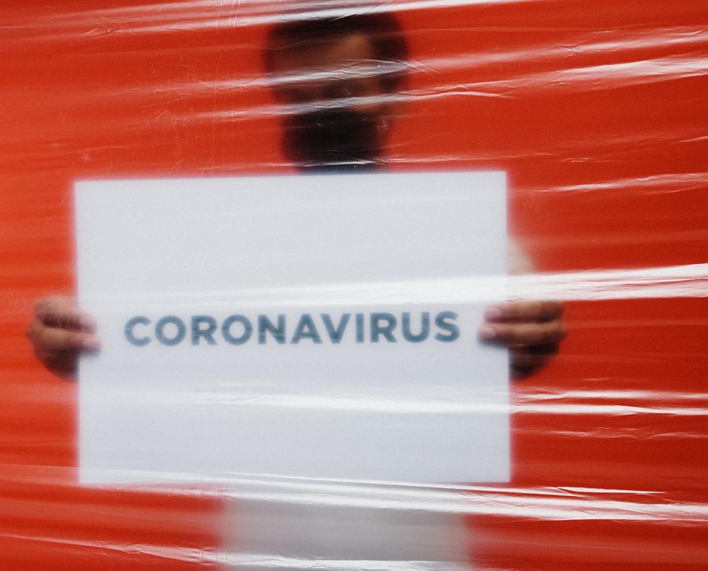 Загрязненный воздух оказался связан со смертями от коронавируса в Европе