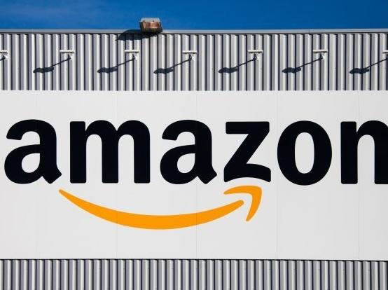 Amazon разрешила своим сотрудникам работать удаленно до лета 2021 года