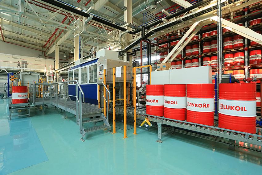 «ЛУКОЙЛ» открыл в Казахстане завод смазочных материалов