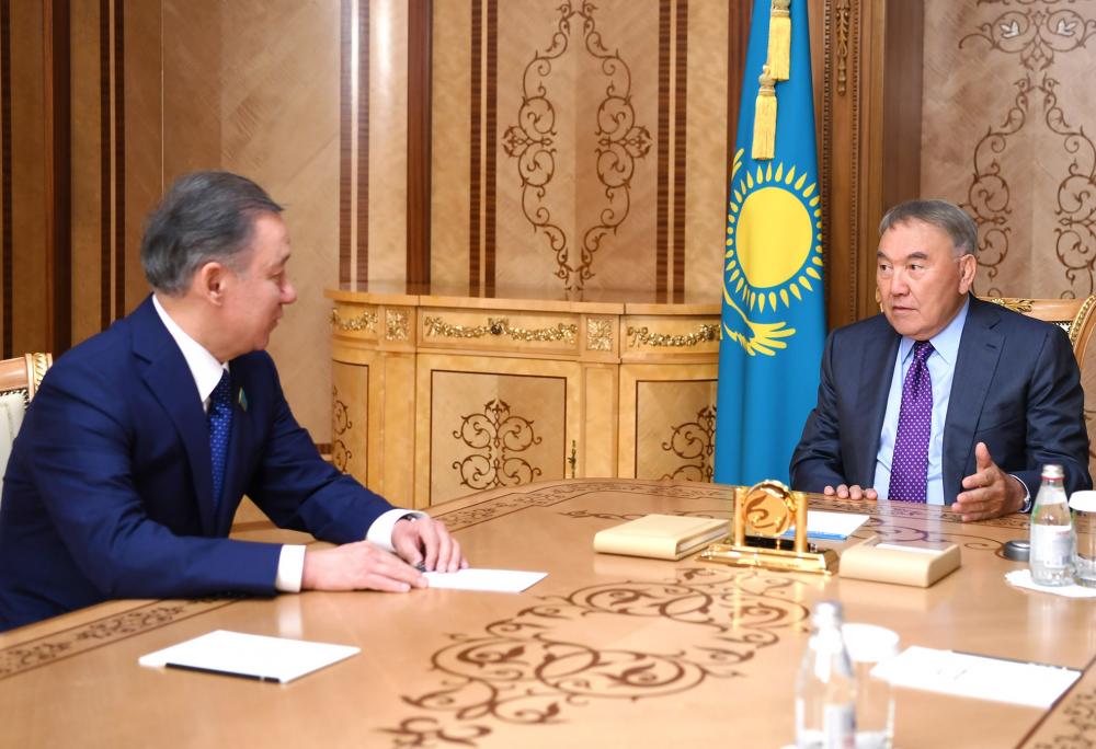 Назарбаев встретился с председателем Мажилиса