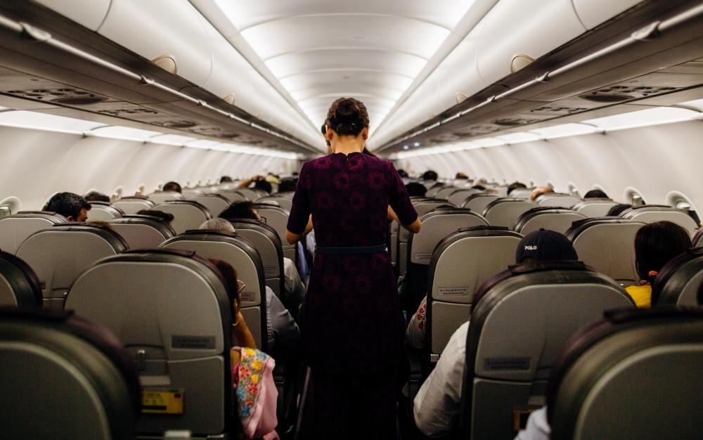 Japan Airlines перестанет использовать обращение «дамы и господа»