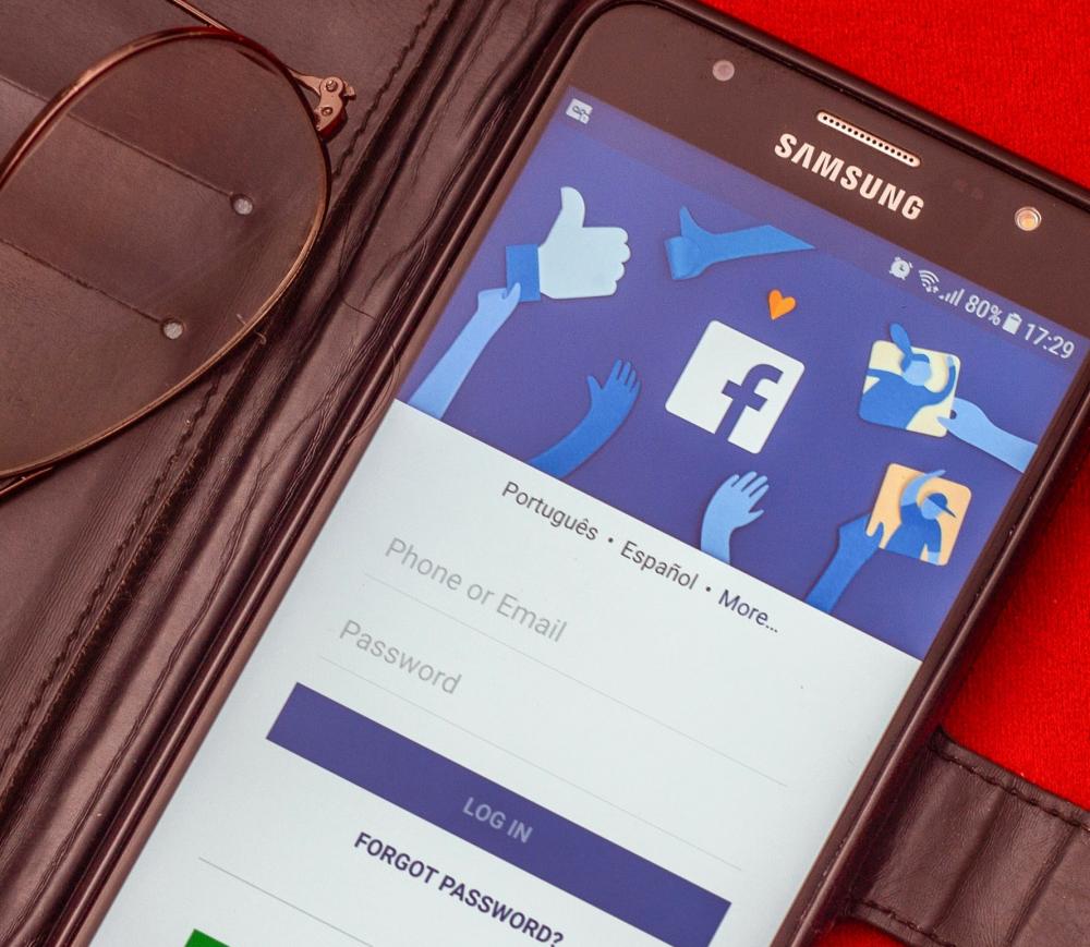 Отдельное приложение для предпринимателей запустила компания Facebook
