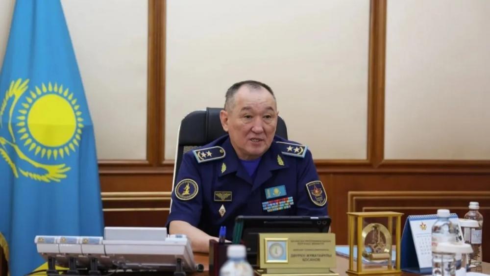 Токаев освободил Даурена Косанова от должности министра обороны
