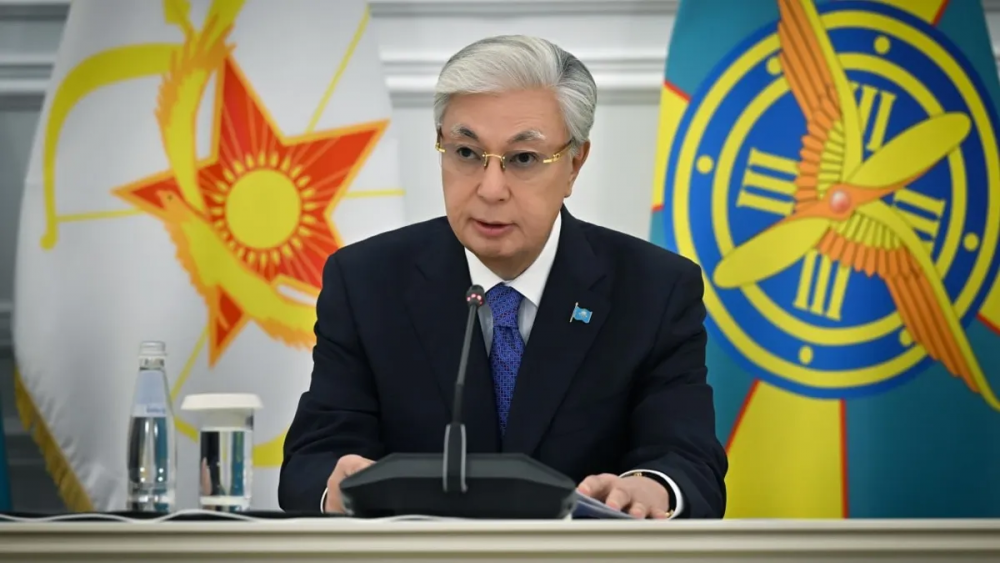 Токаев поручил за десять дней подготовить план военной реформы после трагедии на Каспии